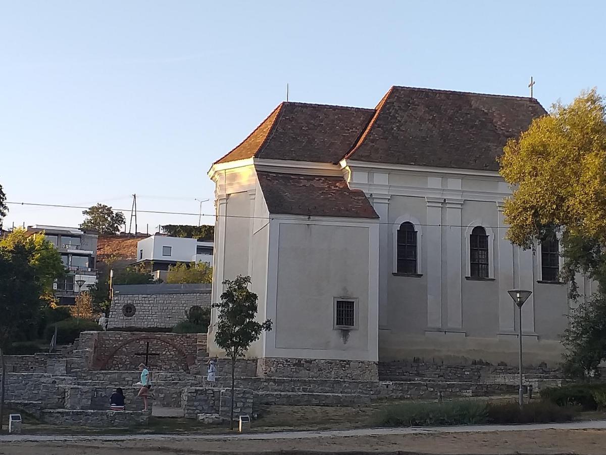 Galeria Villa Veszprém Екстериор снимка
