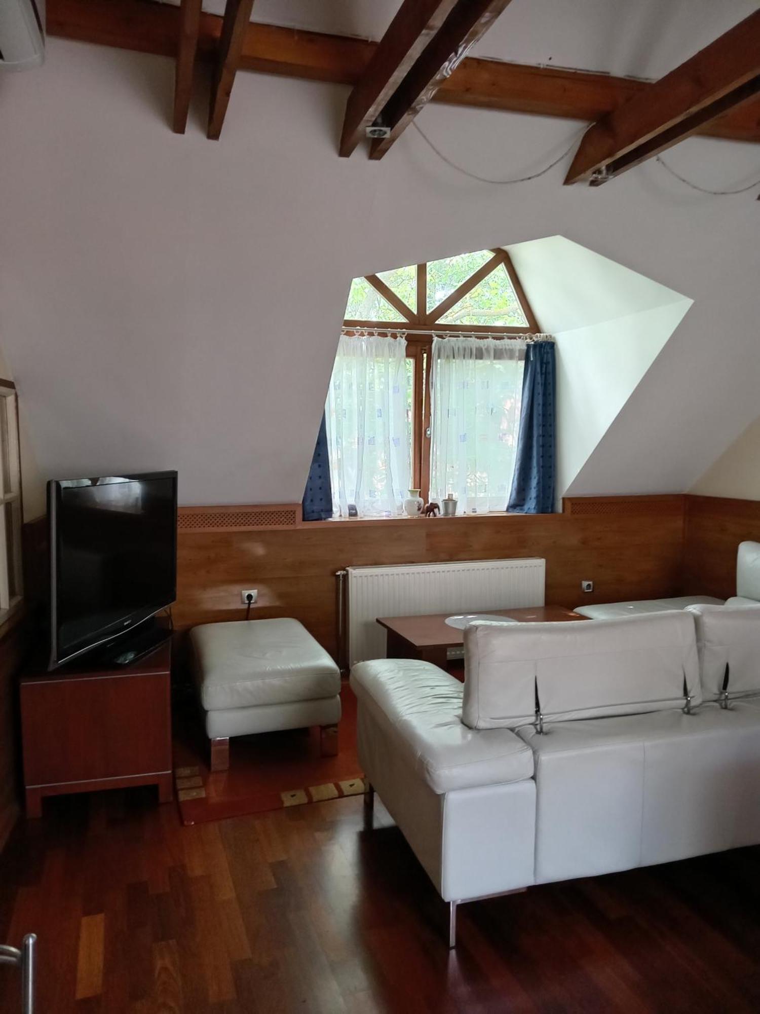Galeria Villa Veszprém Екстериор снимка
